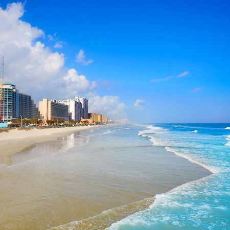 Newly Renovated Oceanfront Studio W/ Balcony - Daytona Beach Appartement Buitenkant foto