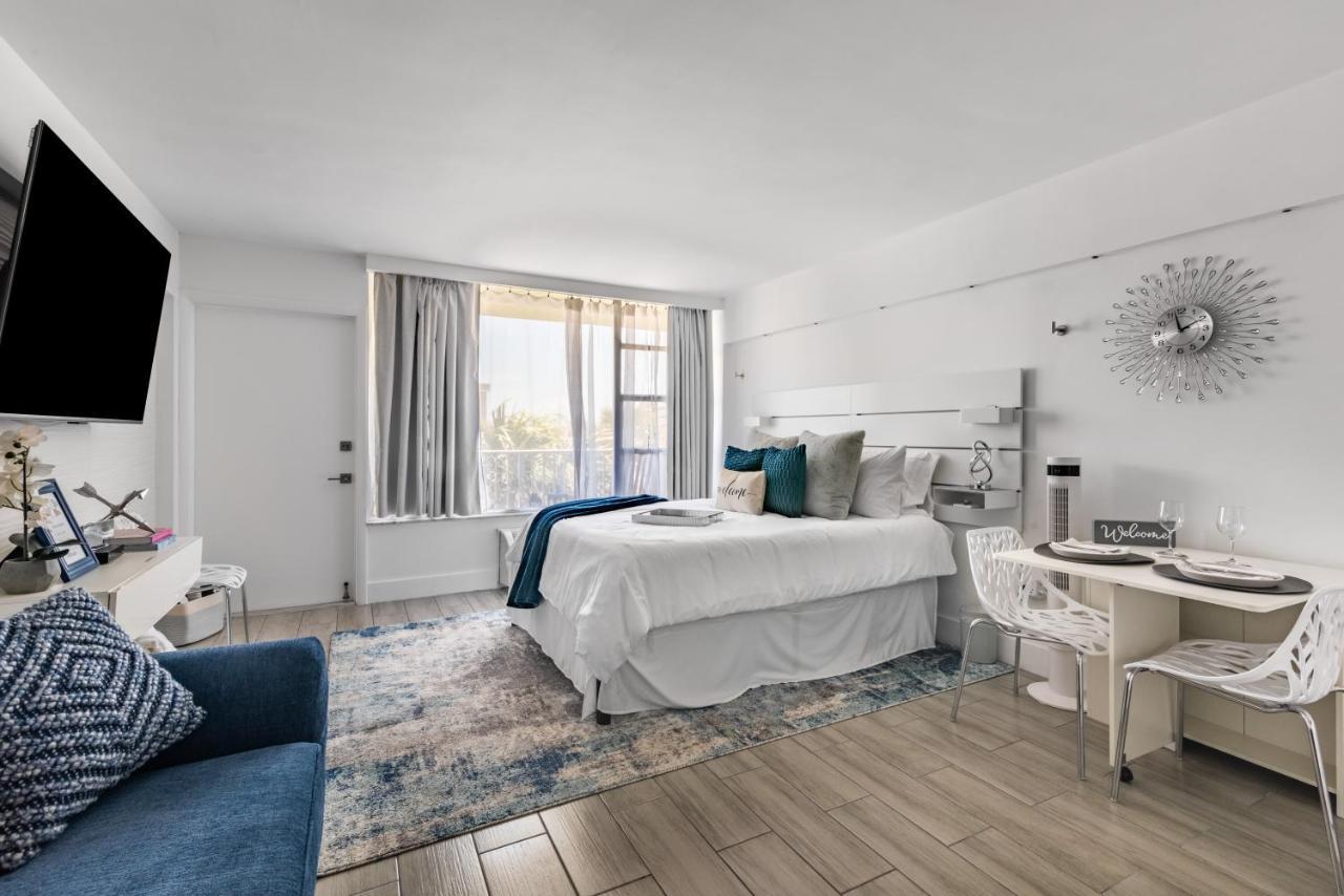 Newly Renovated Oceanfront Studio W/ Balcony - Daytona Beach Appartement Buitenkant foto