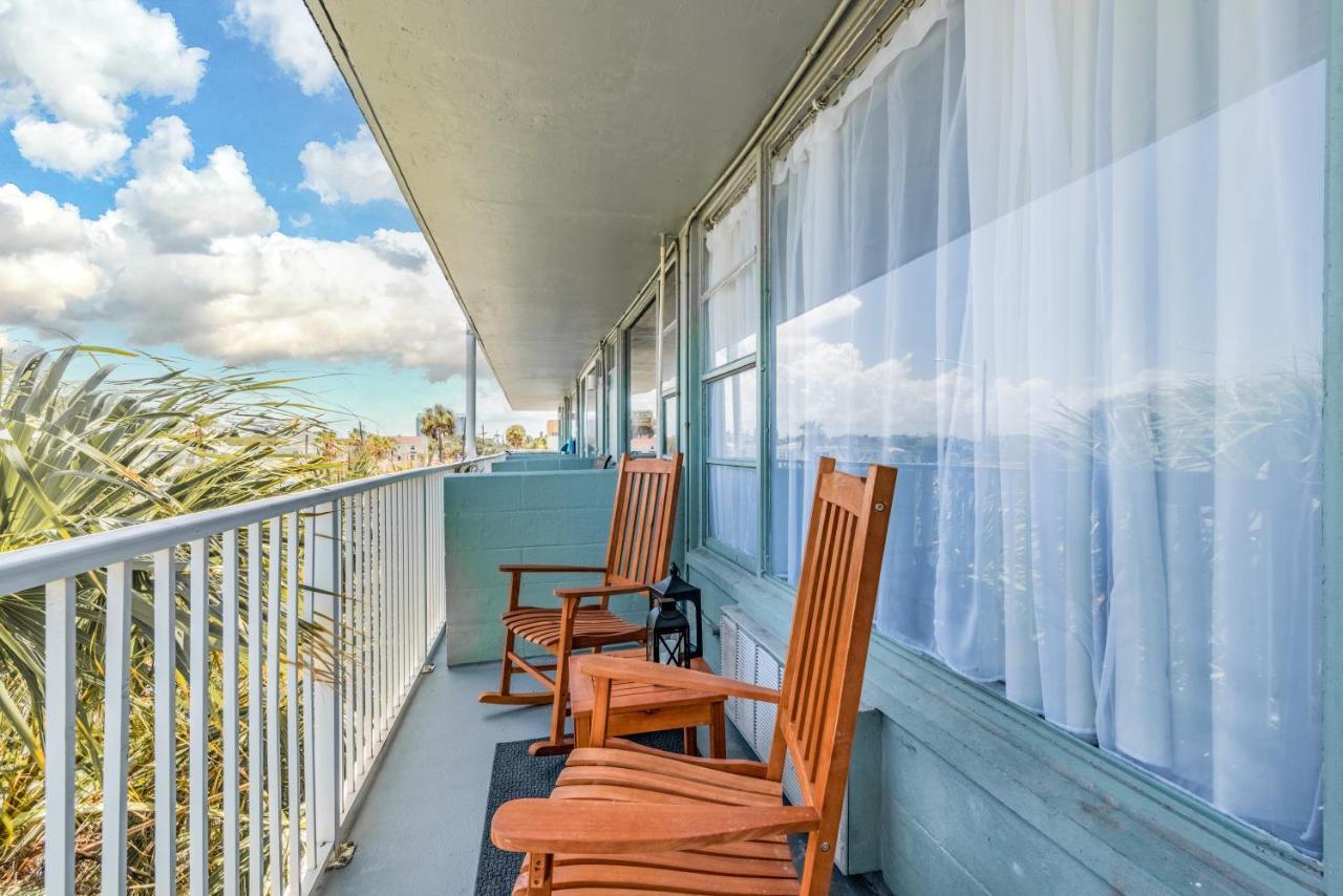 Newly Renovated Oceanfront Studio W/ Balcony - Daytona Beach Appartement Buitenkant foto