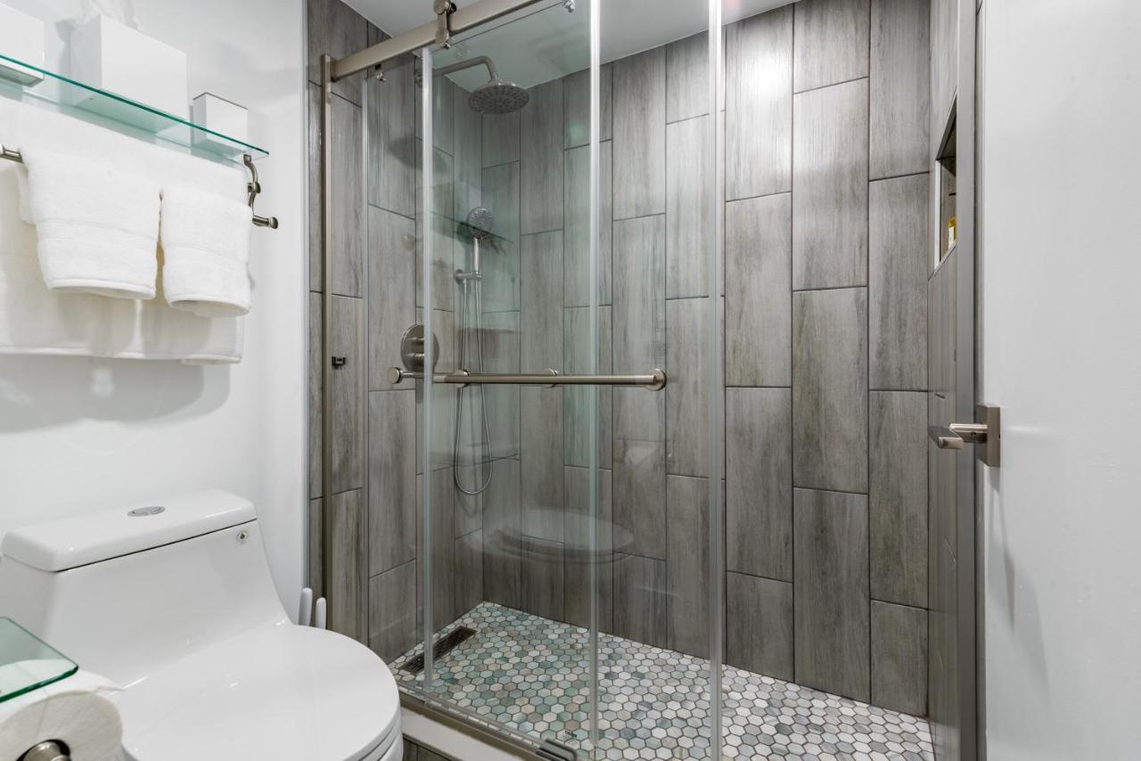 Newly Renovated Oceanfront Studio W/ Balcony - Daytona Beach Appartement Buitenkant foto