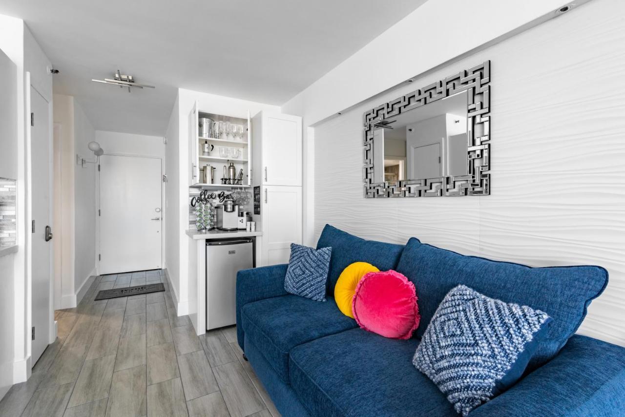 Newly Renovated Oceanfront Studio W/ Balcony - Daytona Beach Appartement Buitenkant foto