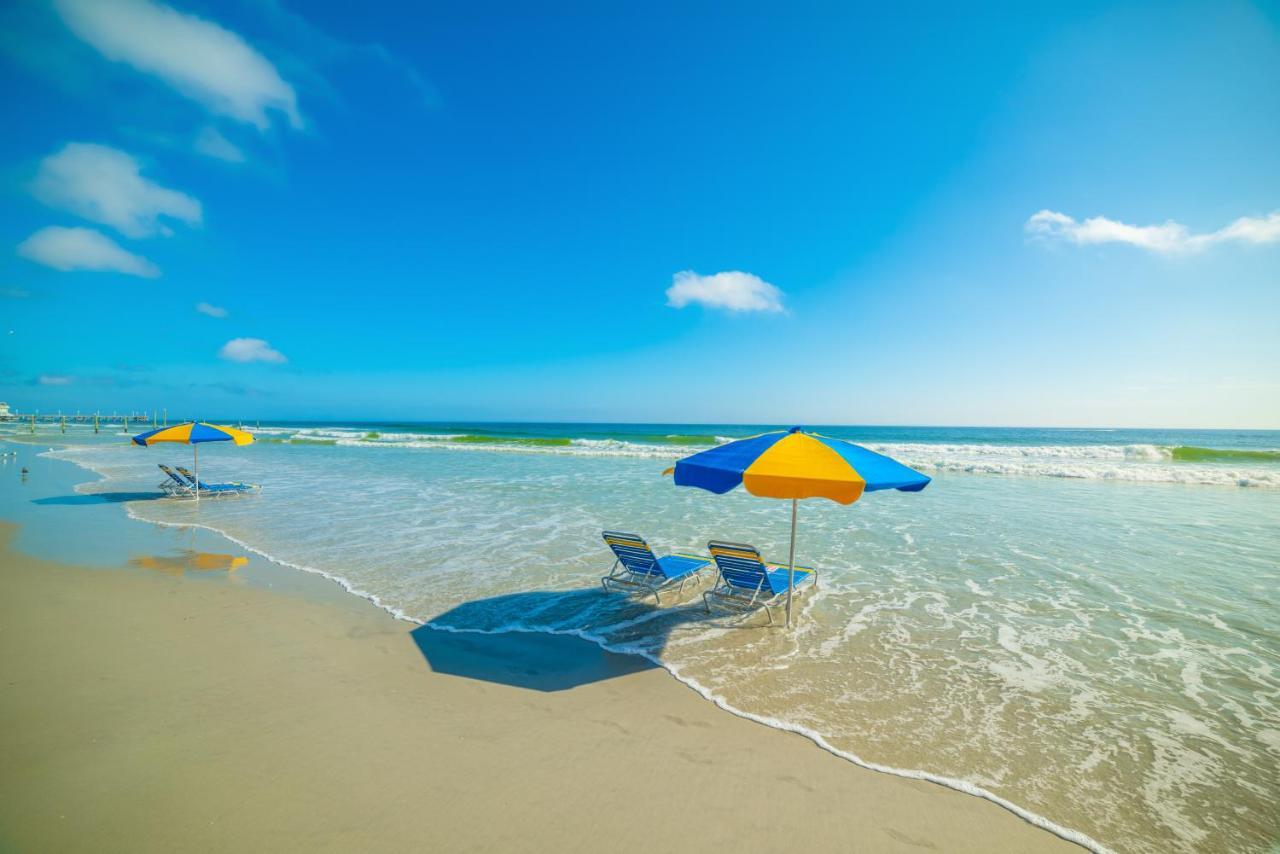 Newly Renovated Oceanfront Studio W/ Balcony - Daytona Beach Appartement Buitenkant foto